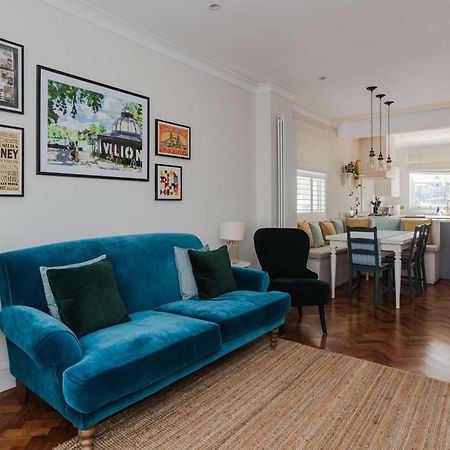 Newly Refurbished 4 Bedroom House In East Londres Extérieur photo